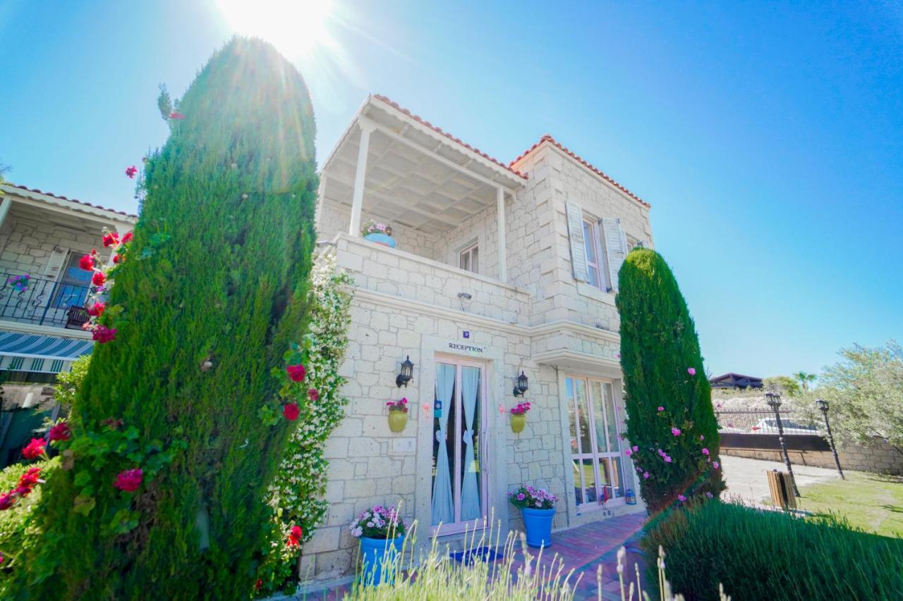 Alacati Marina Palace Экстерьер фото