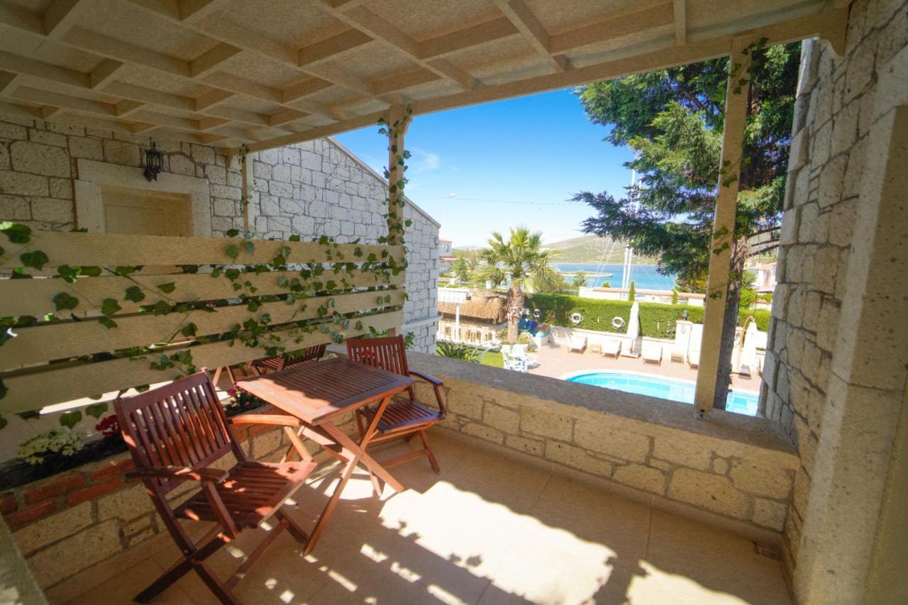 Alacati Marina Palace Экстерьер фото