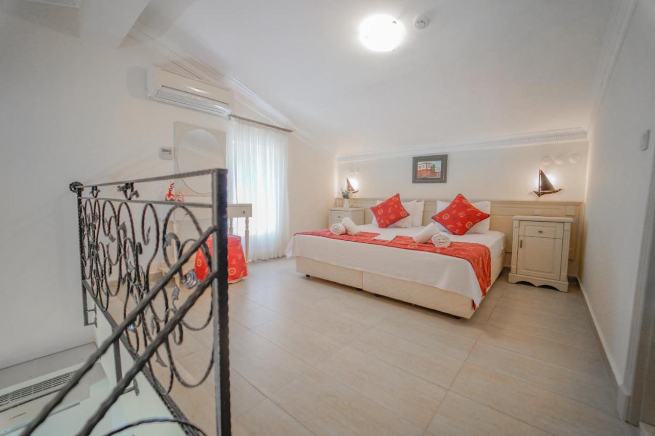 Alacati Marina Palace Экстерьер фото