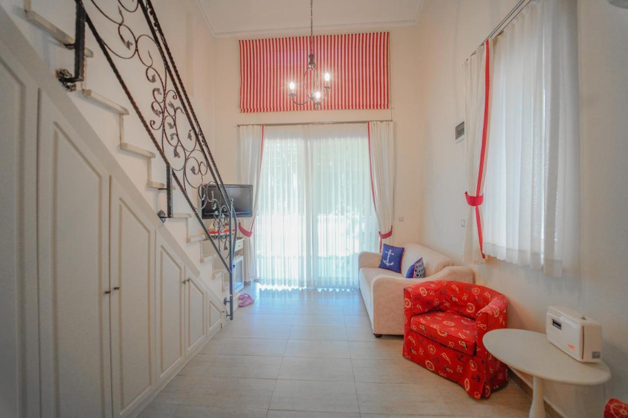 Alacati Marina Palace Экстерьер фото