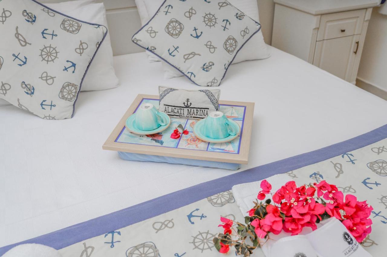 Alacati Marina Palace Экстерьер фото